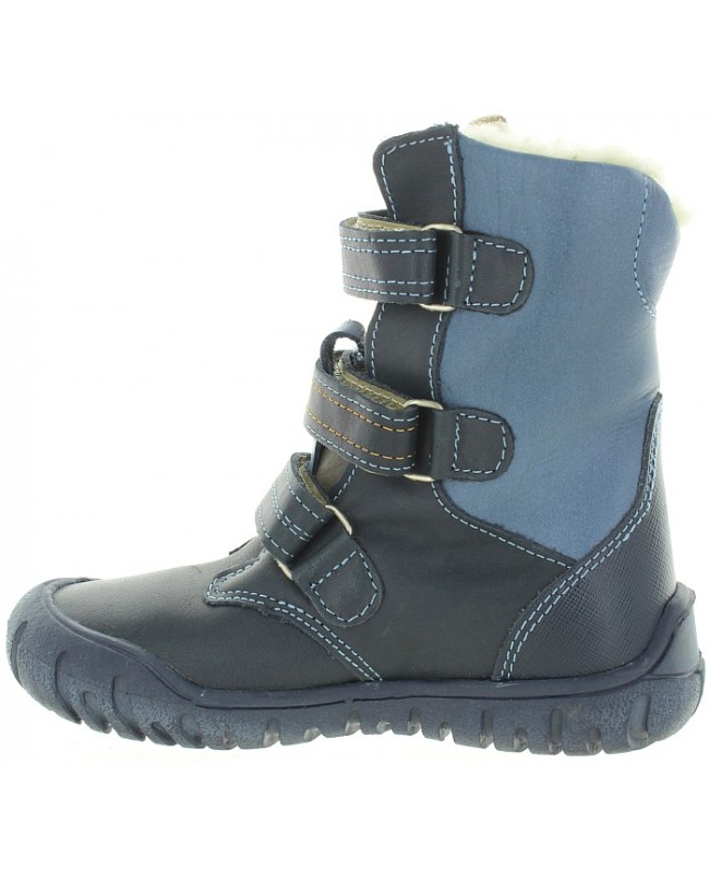 Snow boots to correct pronation knee height