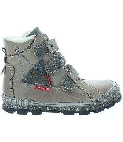 Orthopedic walking boots with arches for a child