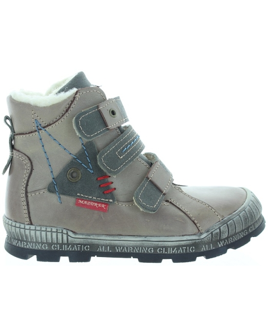 Orthopedic walking boots with arches for a child