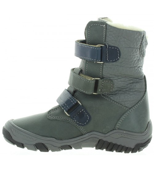 Snow boots for a child light in weight