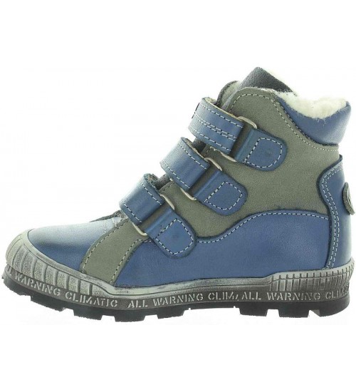 Best snow boots for a child that are pigeoned toes