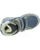 Pigeon toes best snow boots for a child