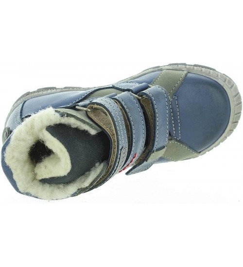 Best snow boots for a child that are pigeoned toes