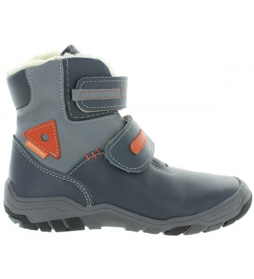 Boots with good support for for boy