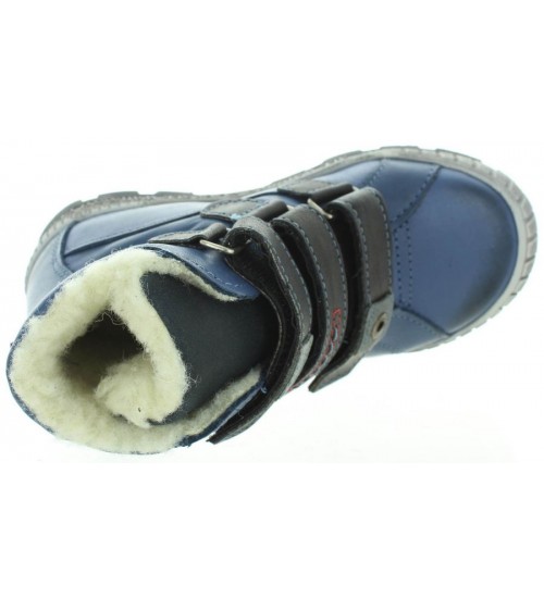 Light weight warm boots for boys
