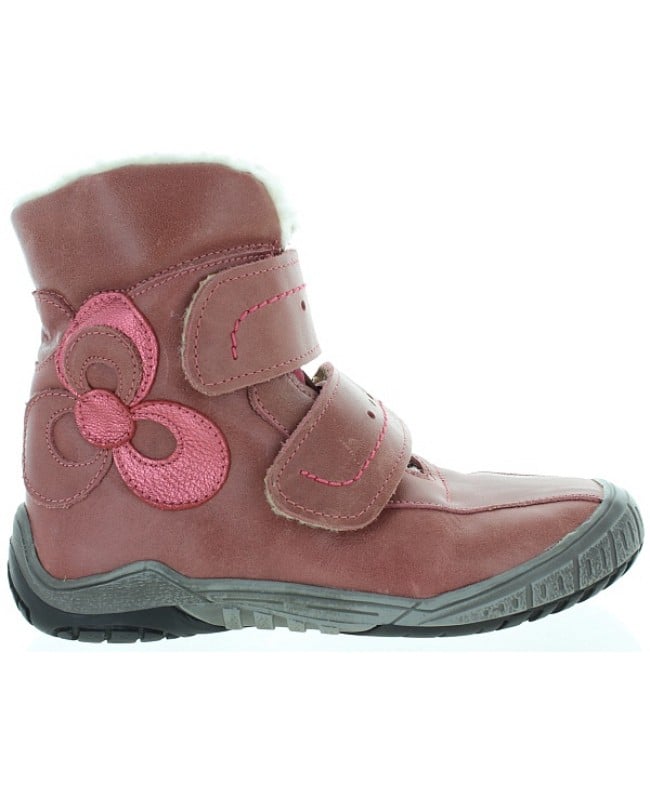 Snow boots for kids with special support 