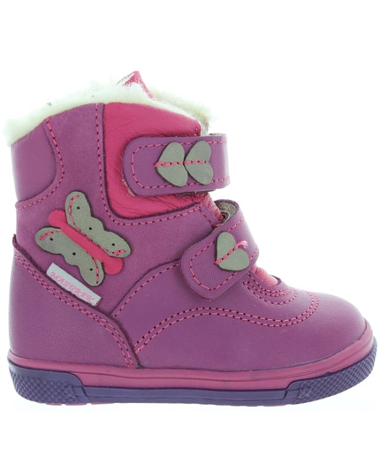 Shoes for kids with feet problems and pronated ankles