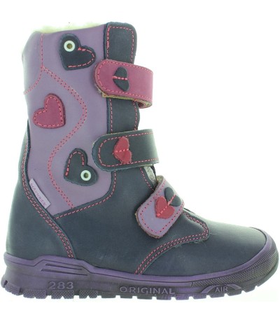 Boots tall for a girl with wool inside warm for snow 