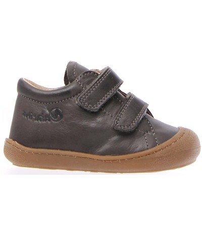 Natural leather shoes for new walkers