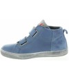 Teen boys blue boots with good support Teen boys blue boots with good support