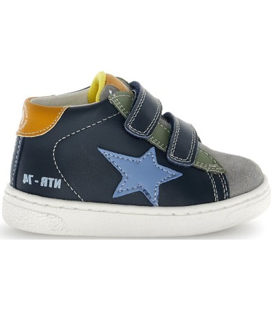 Orthopedic boots for a child that are supportive