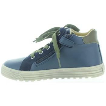 Orthopedic sneakers for a child Naturino