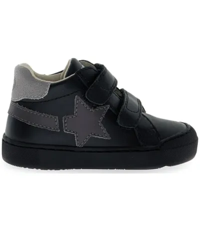 Boys boots for winter quality made with black leather 