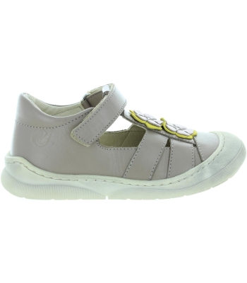 Leather best walking sandals for kids 