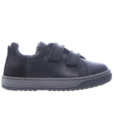 Flexible black boys sneakers children