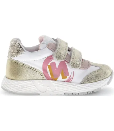Anti sweat sneakers for child