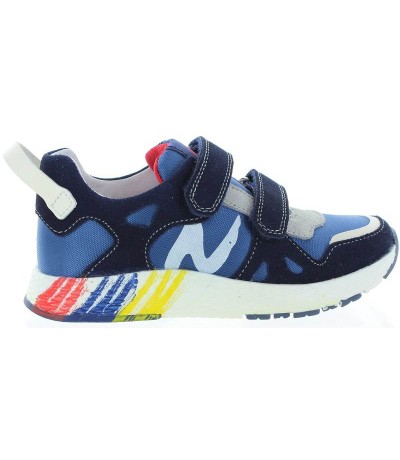 Fashionable sneakers for boys from Europe Fashionable sneakers for boys from Europe