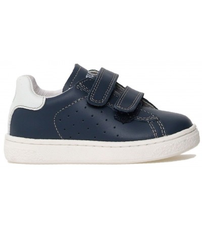 Toddler with high arches running shoes