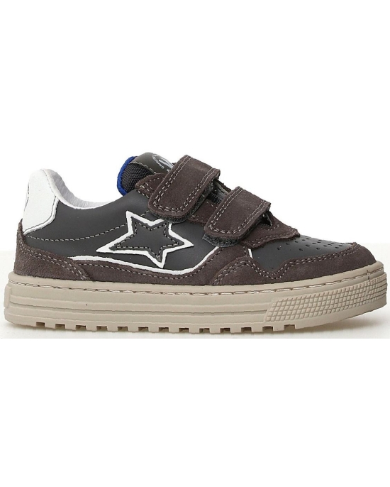 Gray leather wide boys sneakers 