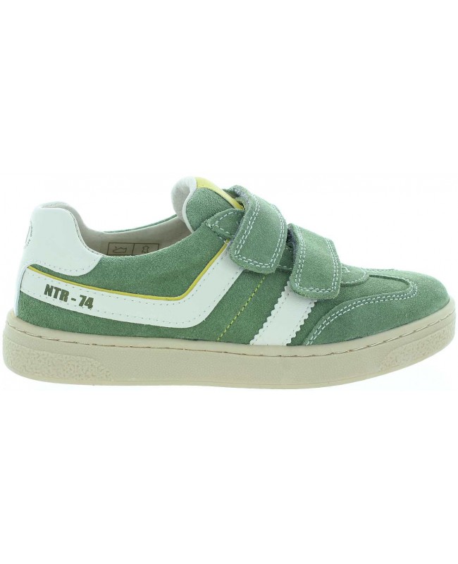 Sneakers sold with support for kids