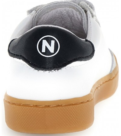Wide foot best sporty shoes for boys and ankle pronation