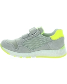 Flexible sole sneakers for children with arches 
