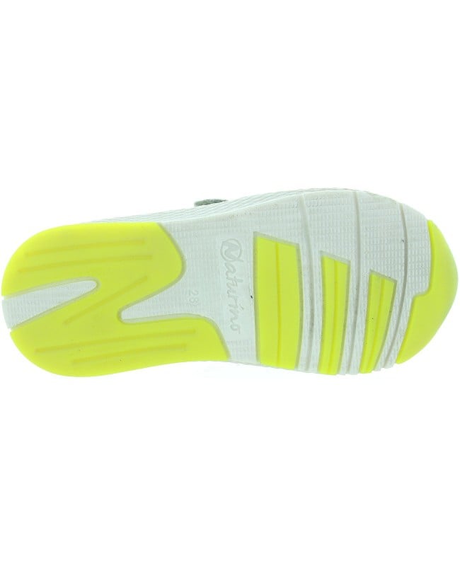 Sneakers for children with flexible soles 