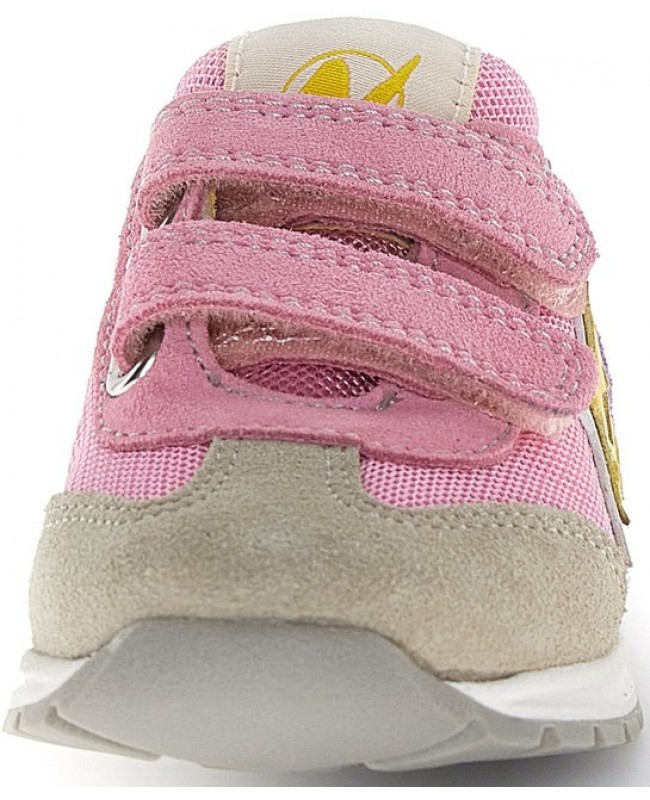 Ankle high sneakers for a toddler 