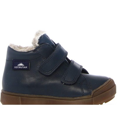 Boys snow boots for wide feet and high instep