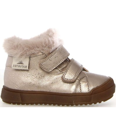 Wool lined waterproof boots for kids 