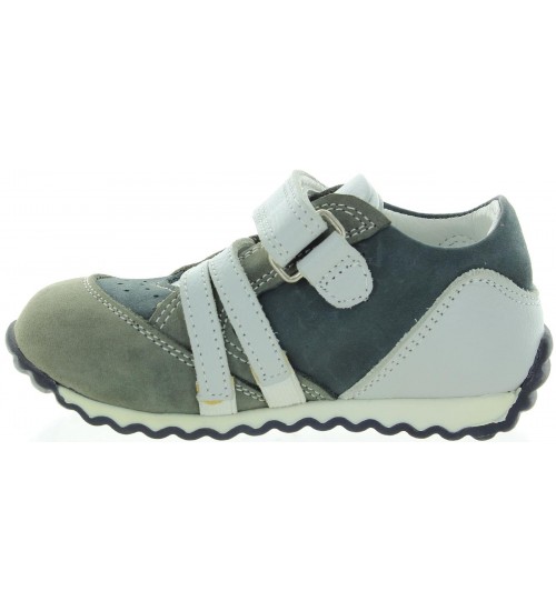 Good child sneakers with ortho support