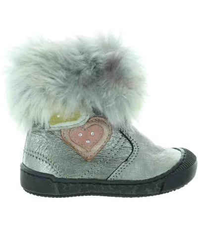 Pigeon toes best Italian silver leather boots for a toddler 