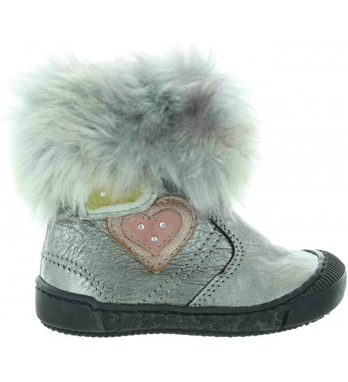 Boots for a toddler pigeon toes Italian