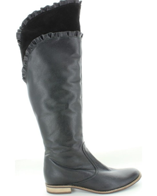 Black leather high fashion boots for ladies