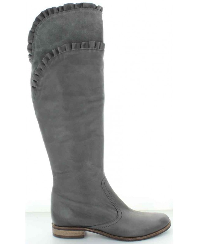 Tall women's boots from Europe