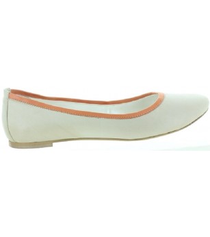 Sara Beige