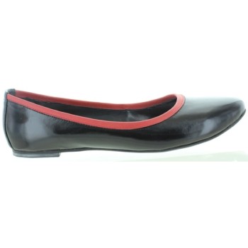 Black and red womans flats 