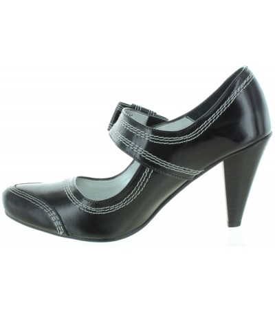 Designer women pumps in Spanish style 
