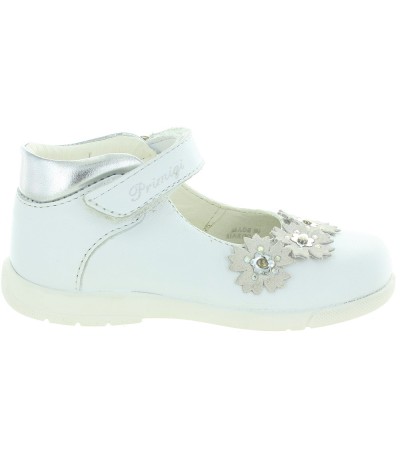 White dress shoes for a baby from Italy White dress shoes for a baby from Italy