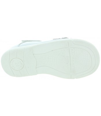 Baby white dress shoes made out of leather 