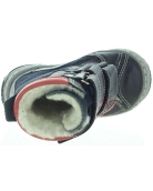 Pigeon toe best shoes for a child 