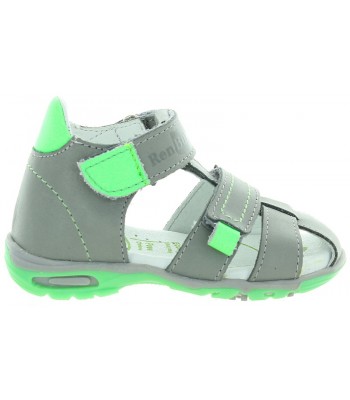 Suggested summer shoes for child suggested by every foot doctor