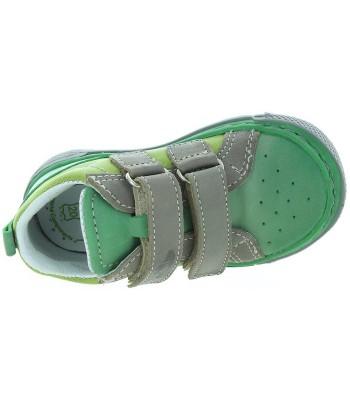 Sneakers from Europe with good arches