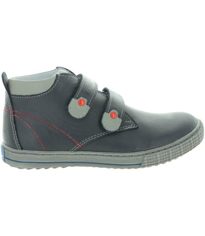 Boots for children that do not smell