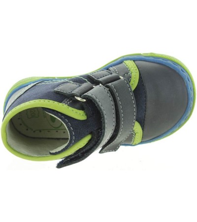 Children support shoes for foot problems