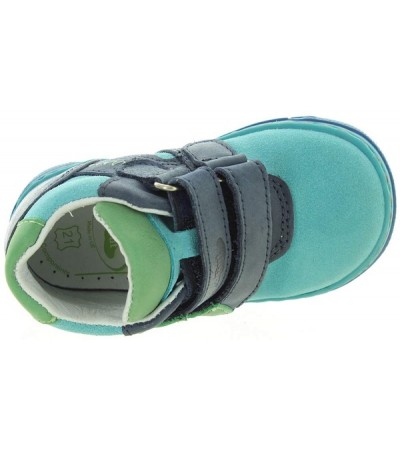 Therapeutic shoes with good arches for kids