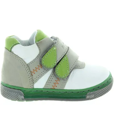 Kids boots that are anti smell 