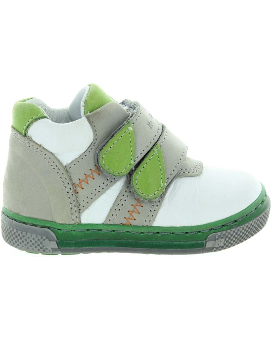Kids boots that are anti smell 
