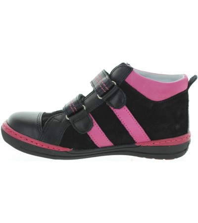 Sneakers for kids made with leather 