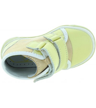 Natural yellow leather ankle sneakers for child 